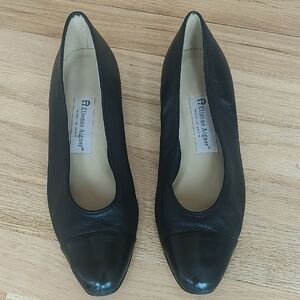 Etienne Aigner Classic Black Flats Meleana Size 7.5
